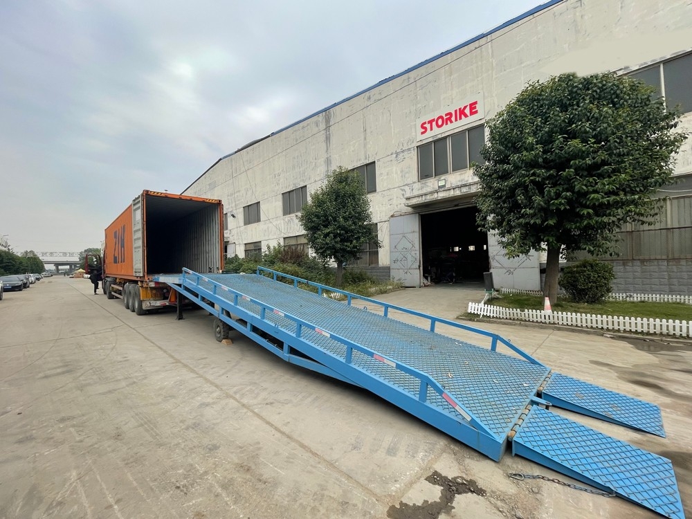 山东k8·凯发公司6台双钢轮压路机出口吉尔吉斯斯坦